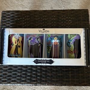 Authentic Disney Villains Glassware Set